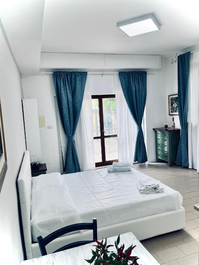 Monolocali B&B Santa Maria Apparente 시비타노바 마르셰 외부 사진