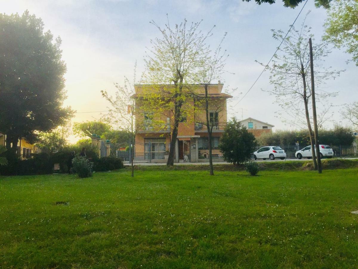 Monolocali B&B Santa Maria Apparente 시비타노바 마르셰 외부 사진